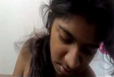 An 18 yr old girl sucks a dick in Indian teen sex video