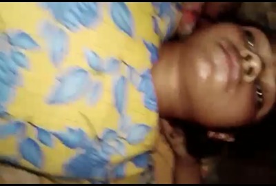 Horny Jija penetrates his sali's pussy in Bangla porn