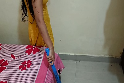 Indian house owner bangs his maid's pussy