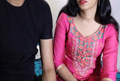 Man fucks his maid's daughter in an Indian girl sex video