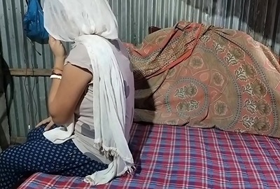 A Muslim guy fucks his GF's tight pussy in a Bangla sex video