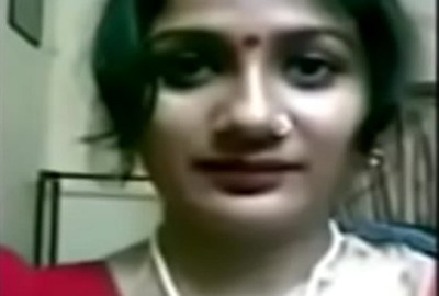 Sexy Bangla x video of a striping boudhi on camera