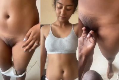 Bangalore IT girl enjoys her lover's fingers in pussy