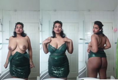 Tamil nude lady strips to show her big boobs and ass