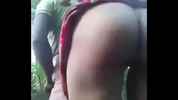Girl’s fuck in mango garden