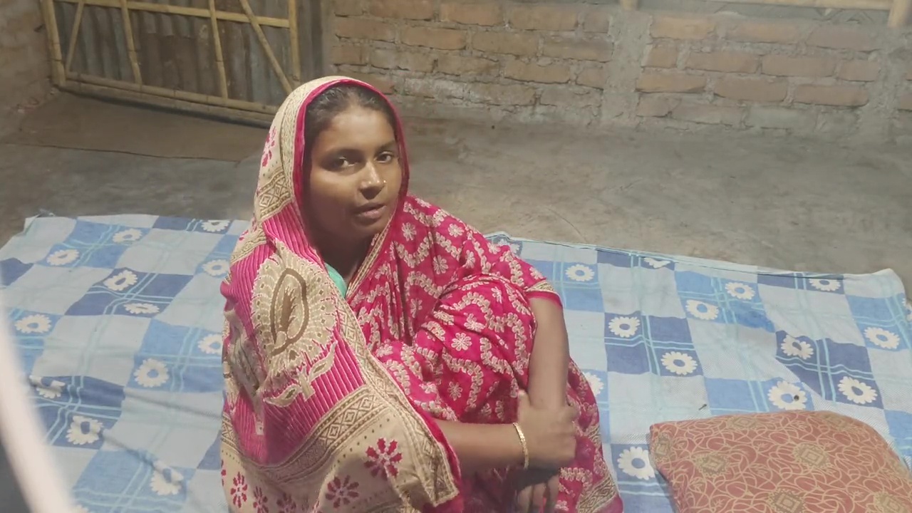 Bangladeshi graam er maagi khala taar batija ke chodar video