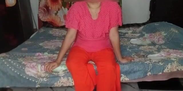 Debor bhabhi ke seduce kore shofol hoe